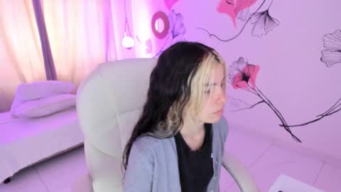 isabela_fiorelli online show from 09/15/25, 01:22