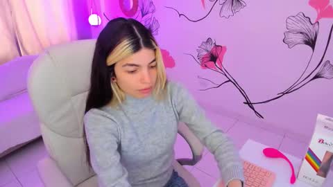 isabela_fiorelli online show from 12/02/25, 01:05