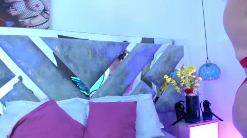 Snapshot of isabela_parkerr chatting on 05/02/26, 12:43 Mommy Isa online show from 05/02/26, 12:43