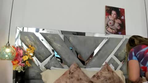 Snapshot of isabela_parkerr chatting on 05/20/26, 01:06 Mommy Isa online show from 05/20/26, 01:06