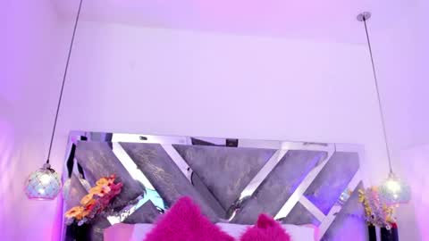 Snapshot of isabela_parkerr chatting on 06/11/26, 12:14 Mommy Isa online show from 06/11/26, 12:14