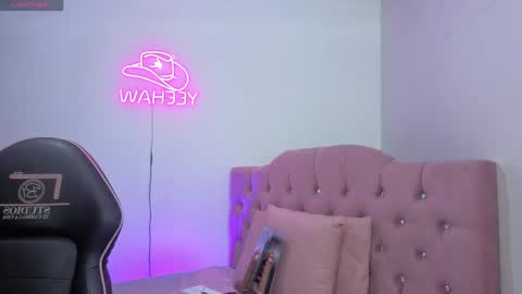 Snapshot of isabela_tay chatting on 04/28/26, 11:37 ISABELA online show from 04/28/26, 11:37