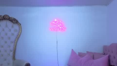 Snapshot of isabela_tay chatting on 06/27/26, 11:37 ISABELA online show from 06/27/26, 11:37