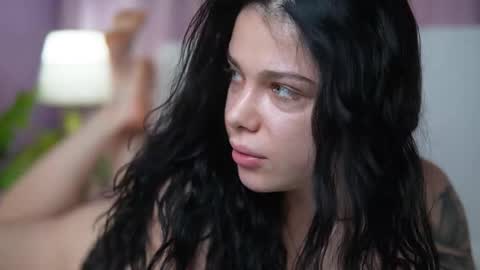  Isabel  online show from 12/02/25, 07:09