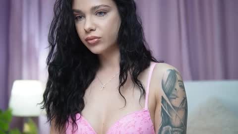  Isabel  online show from 12/05/25, 06:59