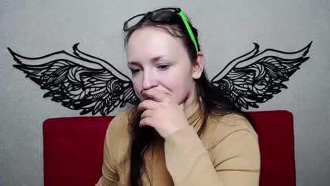 IsabelBlackberry online show from 12/07/24, 01:40