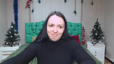 IsabelBlackberry online show from 12/27/24, 09:17