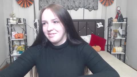 IsabelBlackberry online show from 10/26/25, 06:08