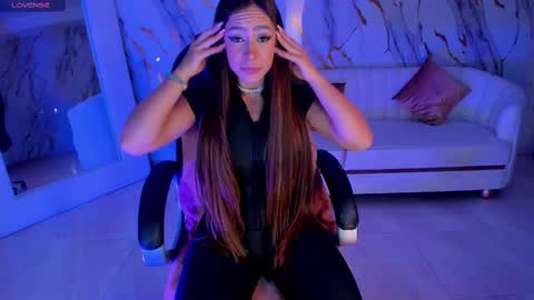 Isabel Bornner online show from 03/12/25, 03:13