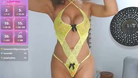 Snapshot of isabelhot1 chatting on 01/26/25, 06:58 Isabel online show from 01/26/25, 06:58