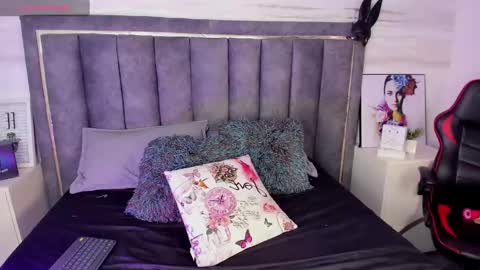 isabella Fox online show from 02/02/25, 03:21