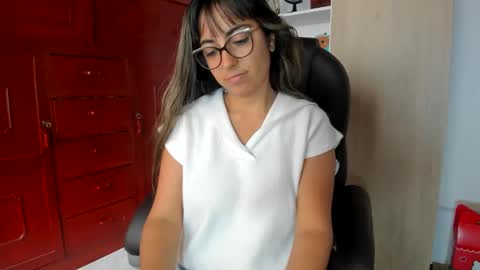 Snapshot of isabella22_1 chatting on 05/24/26, 03:50 Isabella22 1 online show from 05/24/26, 03:50