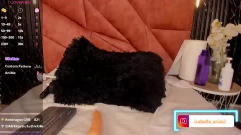 Isabella Arias online show from 02/28/25, 11:45