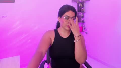 isabella_aristi03 online show from 09/26/25, 05:00