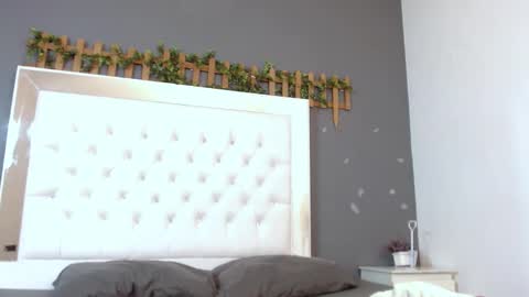 ISABELLA online show from 10/07/25, 02:53