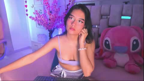 isabella_castillo_ online show from 03/10/26, 08:58