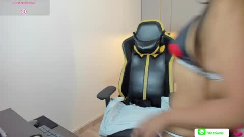 Isabel florez online show from 04/21/26, 02:04