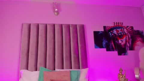   online show from 04/19/26, 08:02