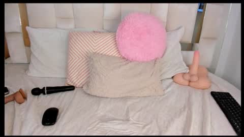 isabella_gomez11 online show from 06/11/26, 12:32
