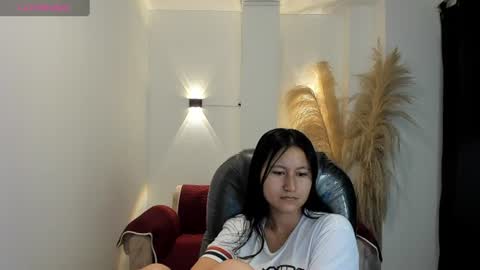 Snapshot of isabella_grace18 chatting on 06/11/26, 07:39 Isabella online show from 06/11/26, 07:39