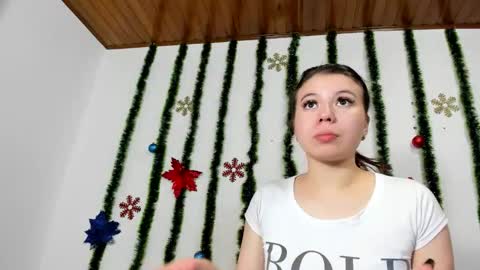 isabella_jaramillo online show from 11/18/25, 12:20