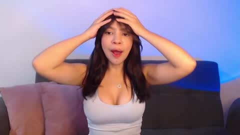 Snapshot of isabella_jones9 chatting on 01/11/25, 02:20 ISABELLA online show from 01/11/25, 02:20