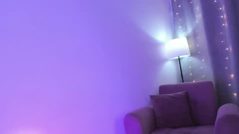 Snapshot of isabella_jones9 chatting on 05/14/26, 02:51 ISABELLA online show from 05/14/26, 02:51