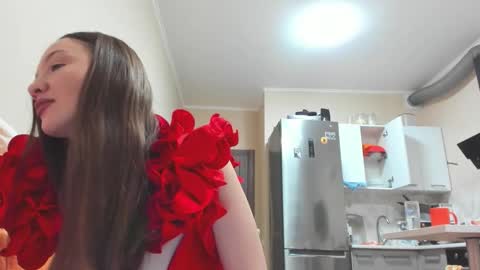 Snapshot of isabella_noir88 chatting on 10/31/25, 04:52 Isabella Noir online show from 10/31/25, 04:52