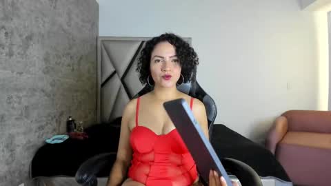 Snapshot of isabella_rosssi1 chatting on 09/30/25, 03:55 isabella_rosssi1 online show from 09/30/25, 03:55