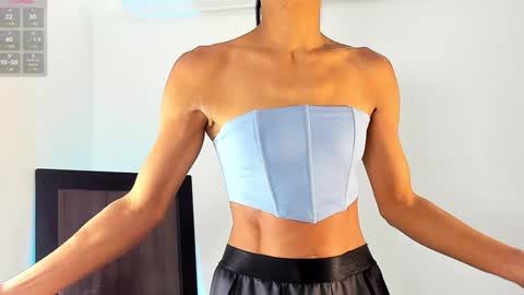 Snapshot of isabella_savina chatting on 12/14/24, 09:13 Isabella online show from 12/14/24, 09:13