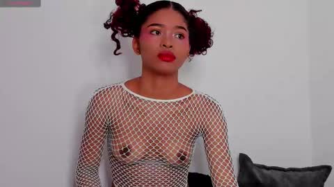 isabella online show from 02/18/25, 01:10