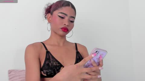 isabella online show from 02/26/25, 12:49