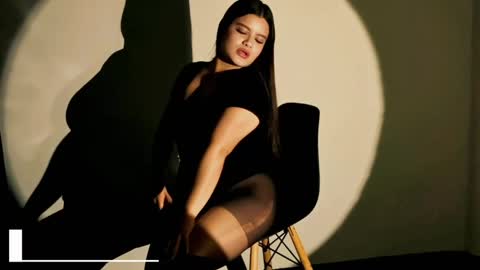 Isabella White online show from 04/15/26, 07:58