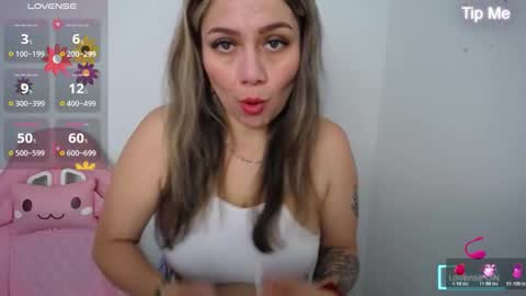 Snapshot of isabella_wish1 chatting on 10/20/25, 01:22 isabella_wish1 online show from 10/20/25, 01:22