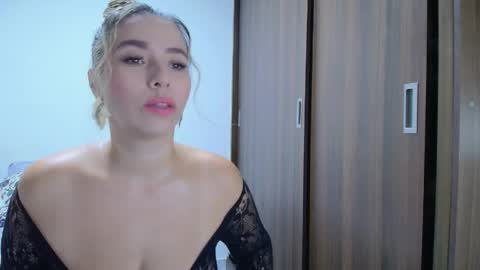 Snapshot of isabellaa_smith03 chatting on 05/09/26, 10:42 isabellaa_smith03 online show from 05/09/26, 10:42