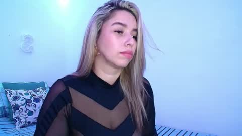 isabellaa_smith03 online show from 07/19/26, 03:21