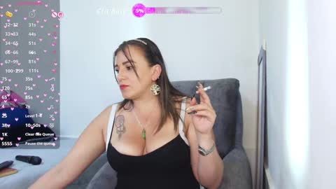 Isabella online show from 02/11/26, 02:27