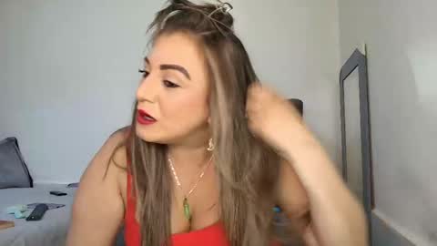 Isabella online show from 04/25/26, 07:33