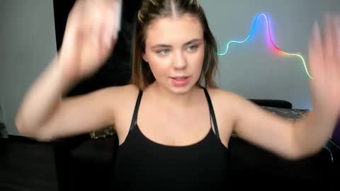 Snapshot of isabellabler chatting on 10/16/25, 11:44 isabellabler online show from 10/16/25, 11:44