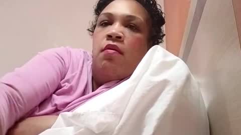 Isabella online show from 02/15/26, 09:22