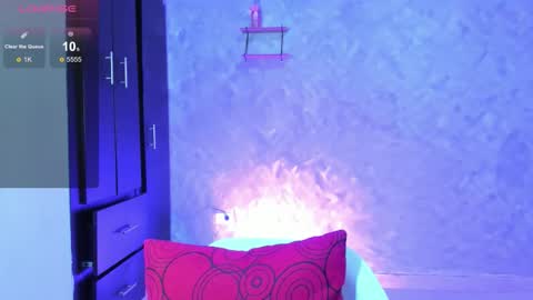 Instagram soybella01  online show from 03/15/26, 04:13