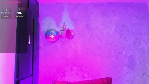 Instagram soybella01  online show from 04/29/26, 05:17