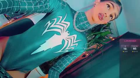 isabellagirs online show from 04/25/26, 01:41