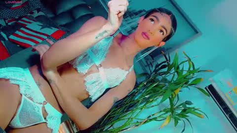 isabellagirs online show from 05/10/26, 08:47