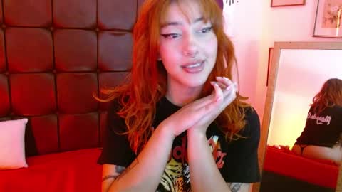 Snapshot of isabellakoff chatting on 04/01/26, 01:41 Tati - online show from 04/01/26, 01:41