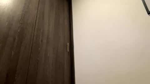 Isabella.. back again  online show from 12/26/24, 06:19