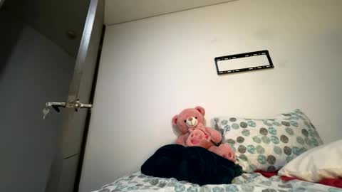 Isabella.. back again  online show from 02/01/26, 03:16