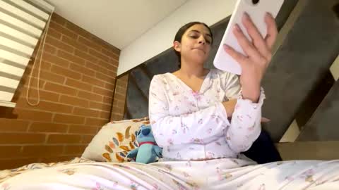 Isabella.. back again  online show from 02/14/26, 12:29