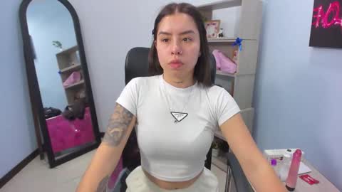 isebella online show from 05/19/26, 01:50