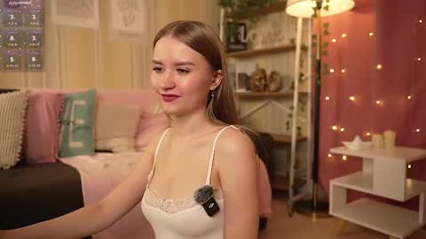 Bella online show from 10/06/25, 04:32